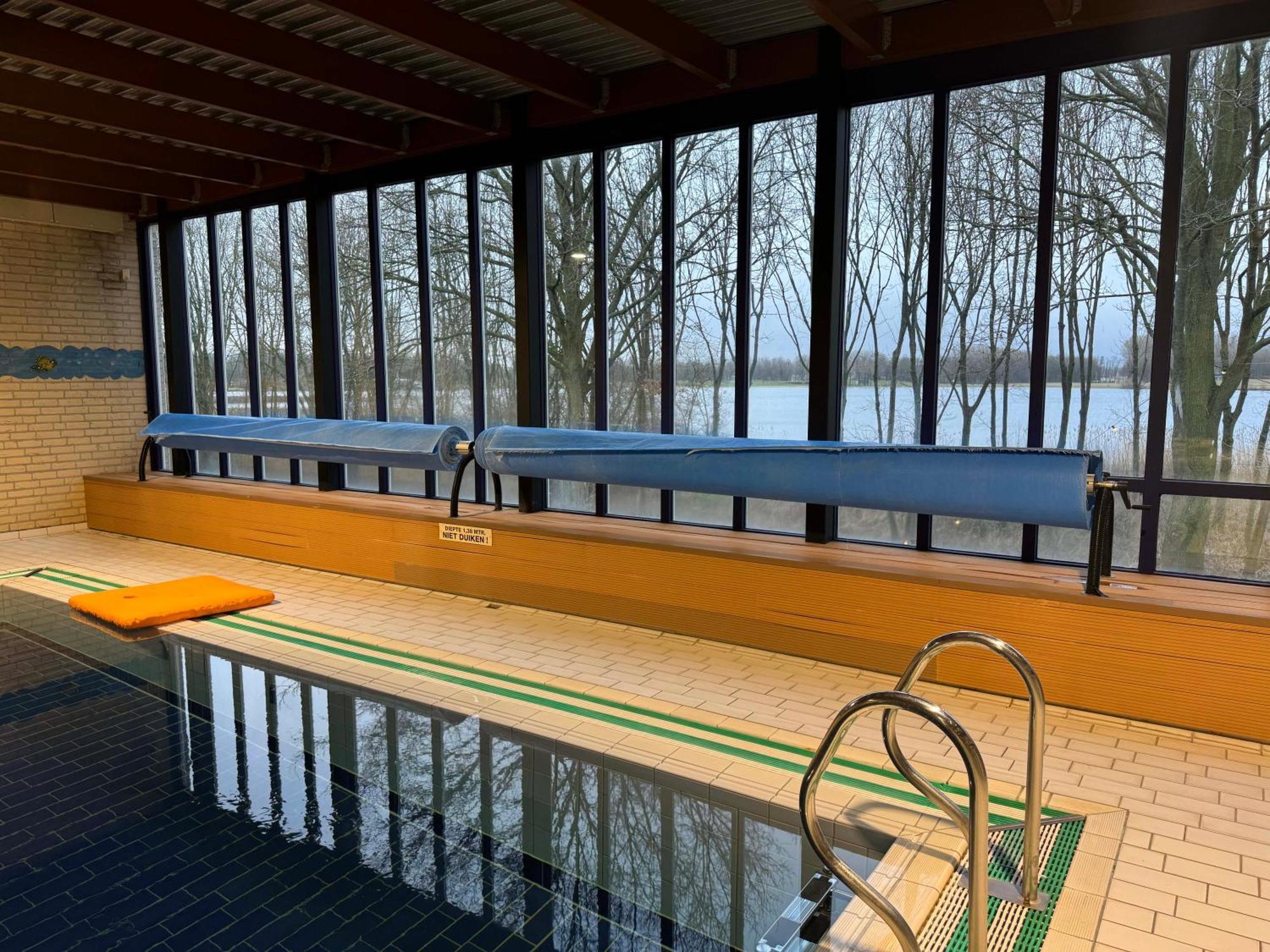 Supergezellig Vakantiehuis Met Hele Grote Tuin Bij Nijmegen Ewijk Luaran gambar