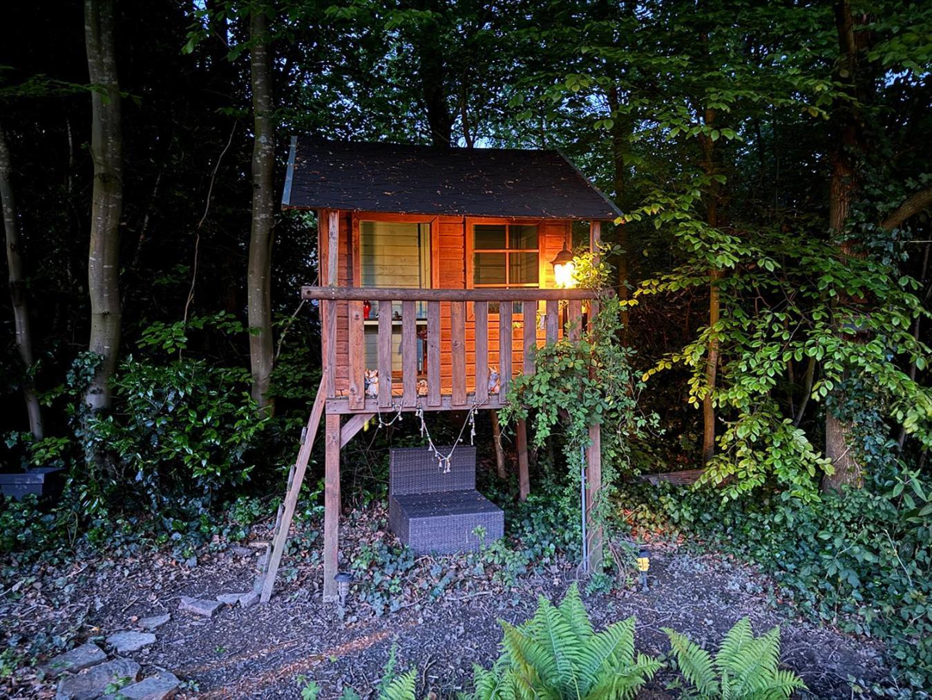 Supergezellig Vakantiehuis Met Hele Grote Tuin Bij Nijmegen Ewijk Luaran gambar